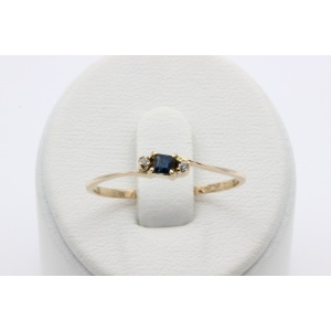 Sõrmus 2 teemantiga