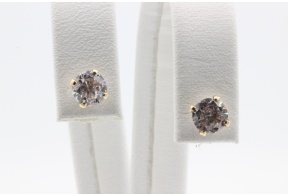 Kõrvarõngad kiviga