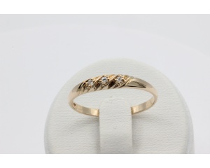 Sõrmus 3-teemantiga